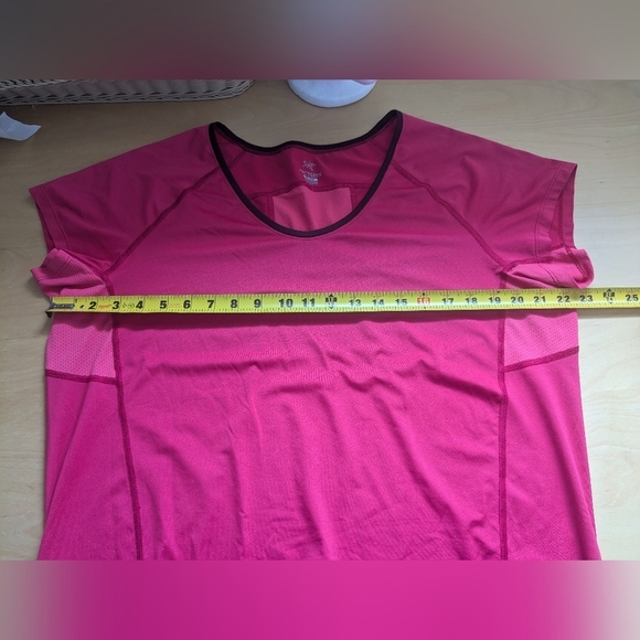 ARC'TERYX Women Pink Tee Shirt Size XL Outdoor Shirt Different Tones Of Pink - Picture 8 of 9